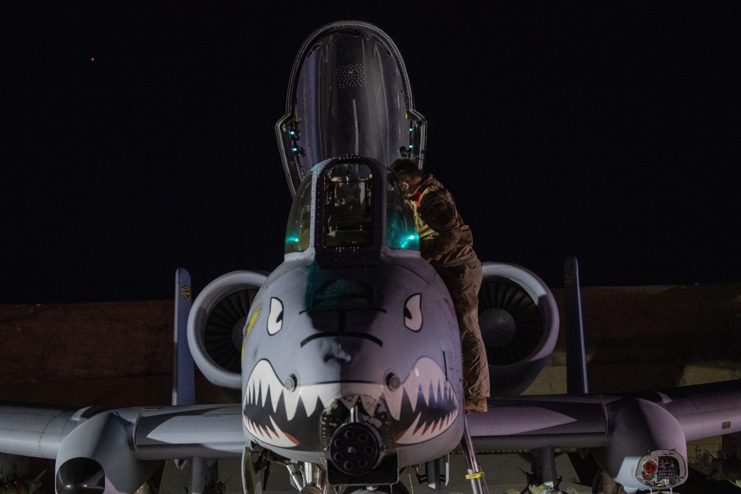 U.S. launches new retaliatory strikes against ISIS in Syria after deadly ambush