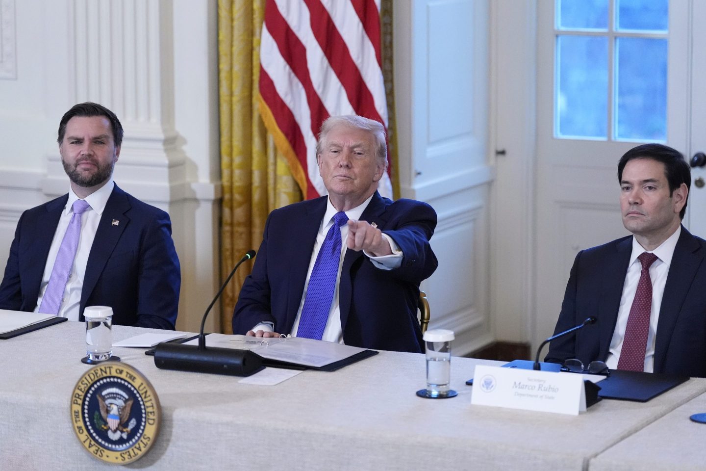 Trump order says Venezuelan oil revenue is being held by the U.S. for ‘governmental and diplomatic purposes’ and not subject to private claims