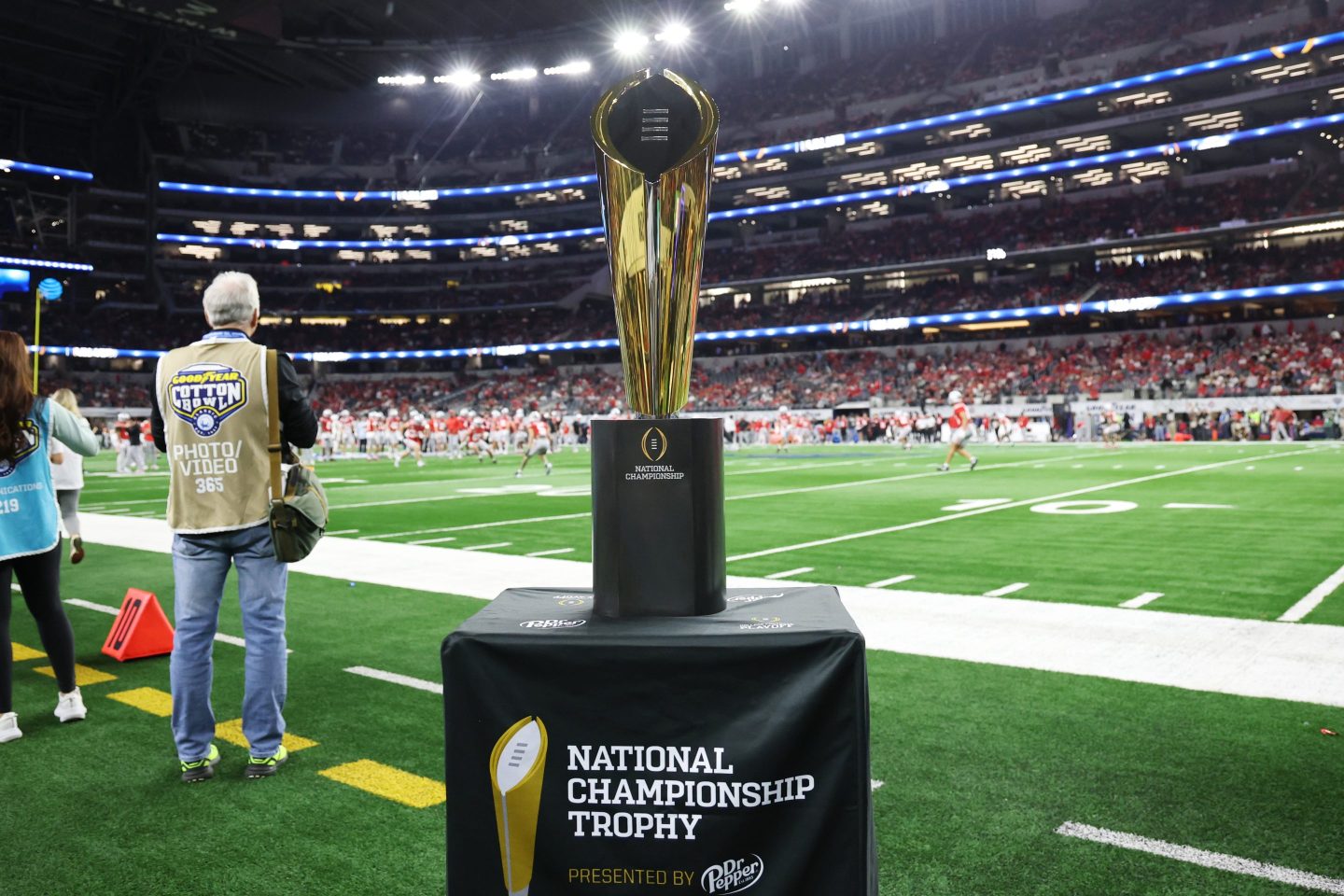 Miami-Indiana championship game has fans paying $30,000 a seat
