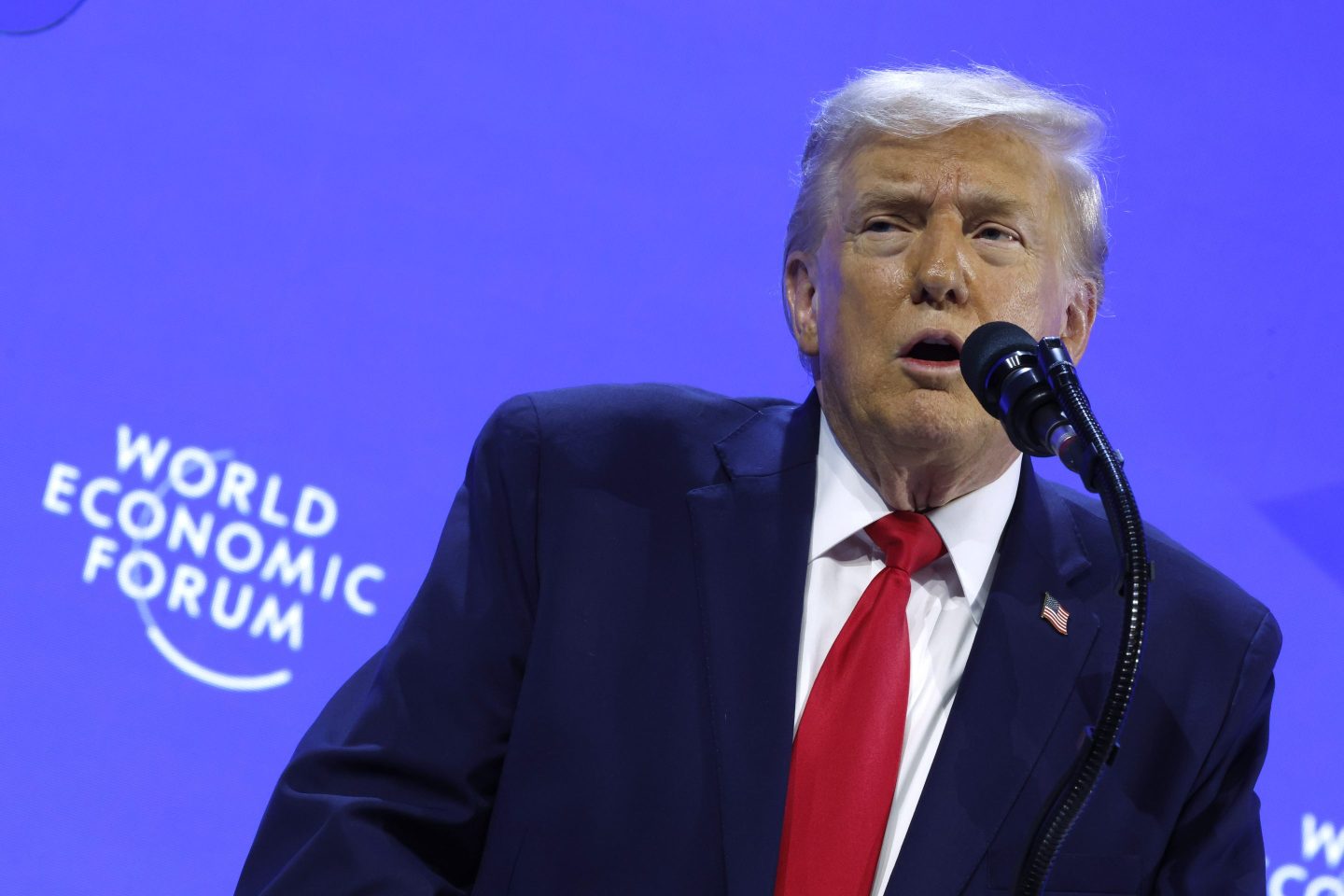 trump speaks at davos